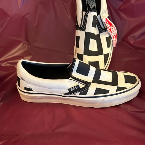 Gorgeous NEW Unisex Vans classic Checkered Slip-Ons, Men 6, Women’s 7.5 NIB - Picture 5 of 8